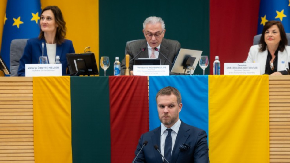 Landsbergis: „Das Schicksal Europas entscheidet sich derzeit in der Ukraine. Wir haben die grundlegende Verpflichtung, die Ukraine in diesem Kampf bis zu ihrem Sieg zu unterstützen, egal zu welchem Preis“